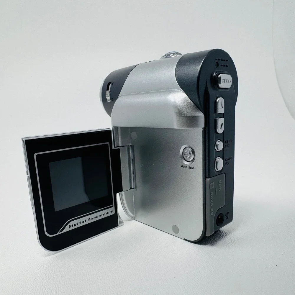 Aiptek DZO-V5T Digital Camcorder 5MP Silver Handheld Video Camera AA Battery